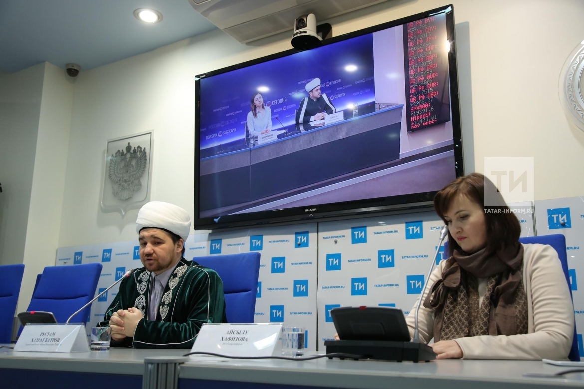 Видеомост Москва-Казань на тему: «Мусульманские общины России: итоги 2016 года»