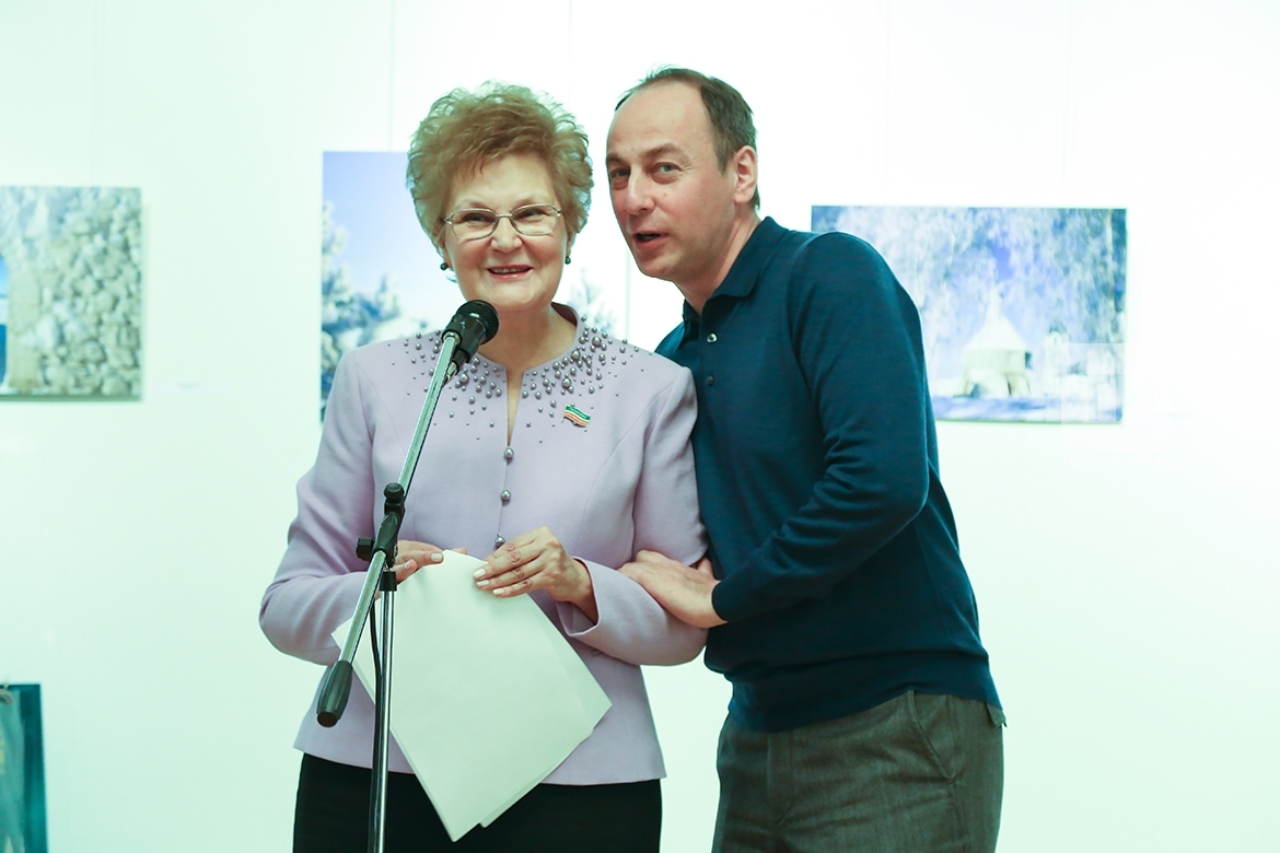 В «Хазинэ» открылась фотовыставка о Болгаре и Свияжске.