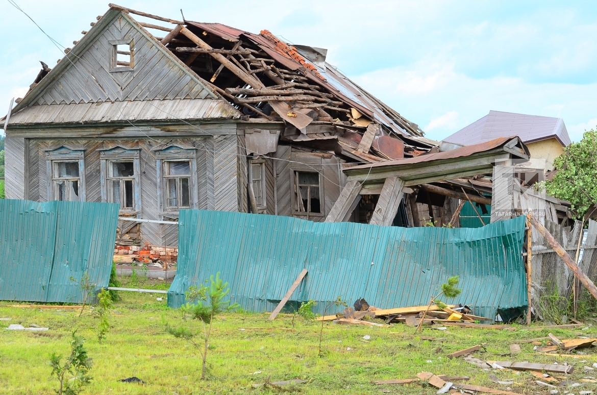 Последствия смерча в Пестречинском районе Татарстана