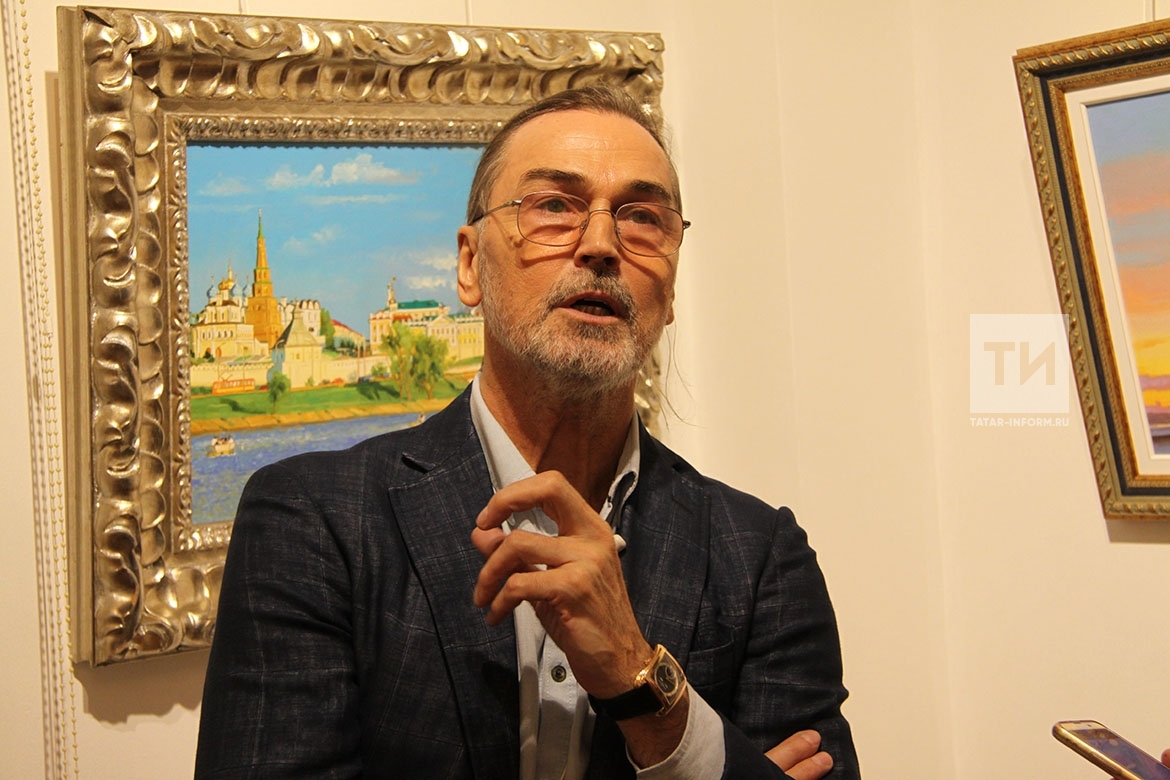 Открытие выставки Никаса Сафронова в Казани
