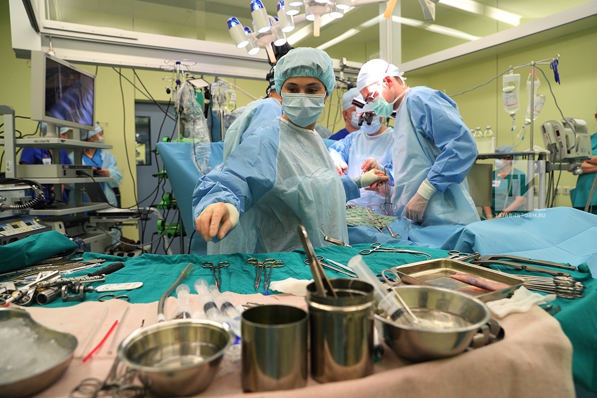 Показательная  операция ведущих профессоров-кардиохирургов из США и Германии