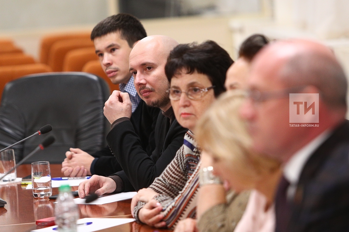 Круглый стол, посвященный изучению татарского языка в общеобразовательных учреждениях